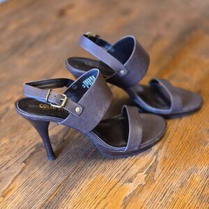 NWOT COLIN STUART dark chocolate leather strappy heel. size 8